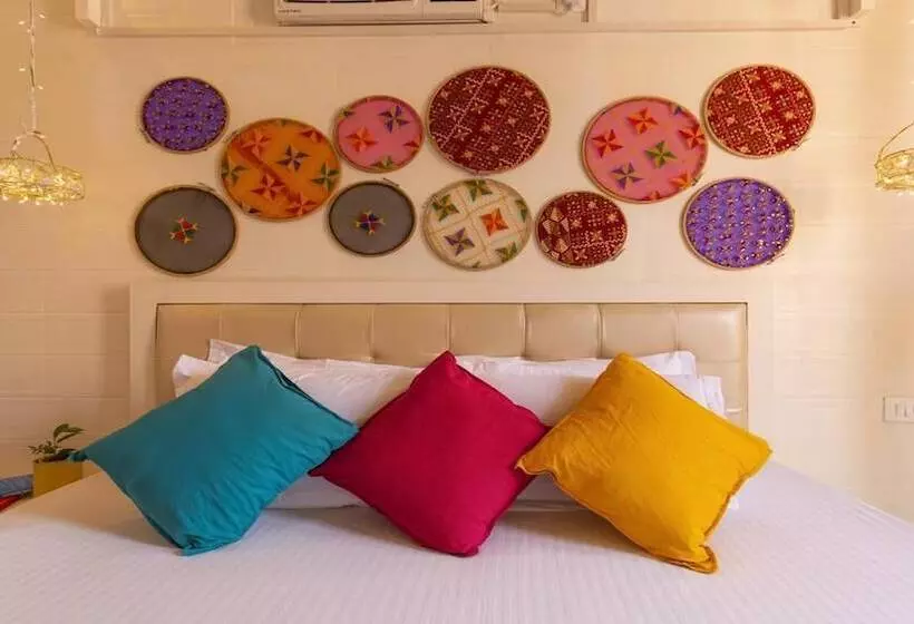 Madpackers Amritsar   Hostel