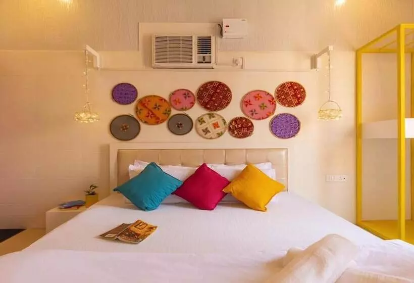 Madpackers Amritsar   Hostel