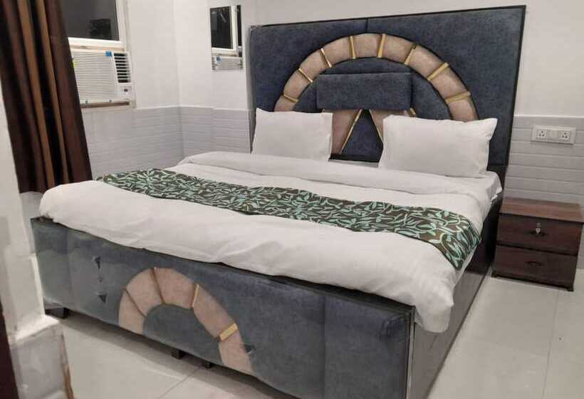 Отель Avexia Kanha Residency