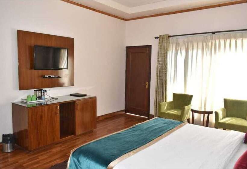 Hotel Misty Oaks Resorts