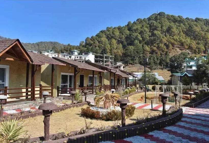 ホテル Misty Oaks Resorts