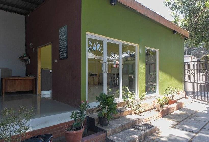 בית מלון כפרי Evergreen Homestay By Oyo Rooms