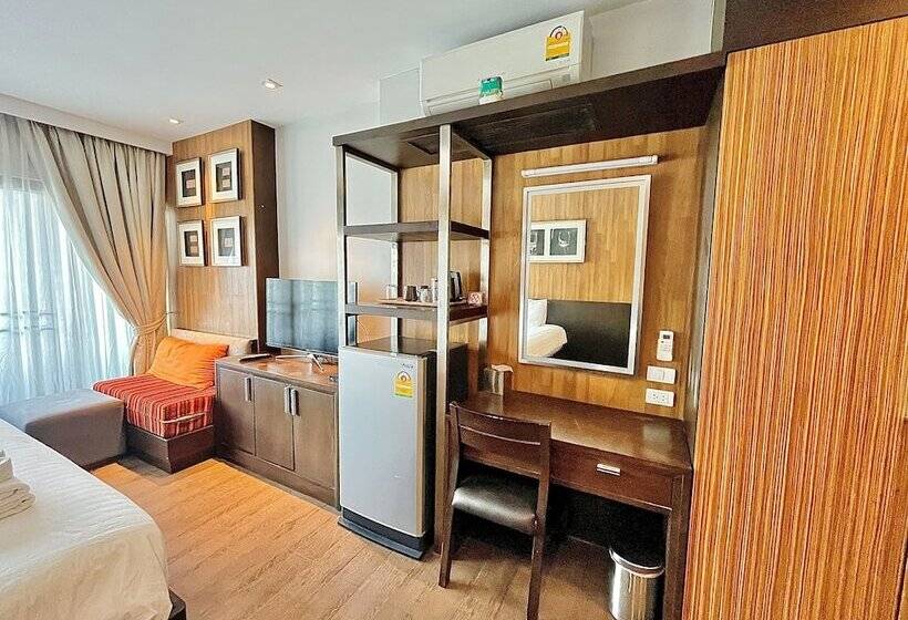 Отель Huern Nana Jomsawan