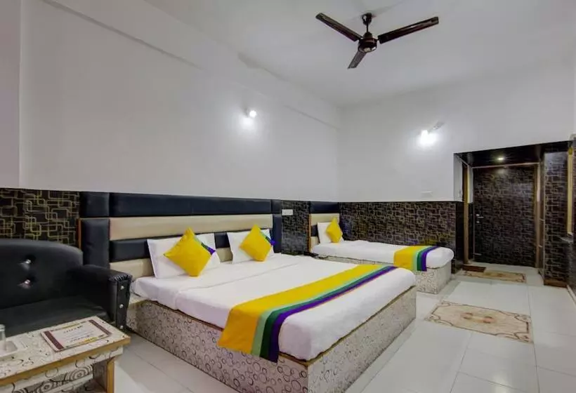 Itsy Hotels Satya Shree