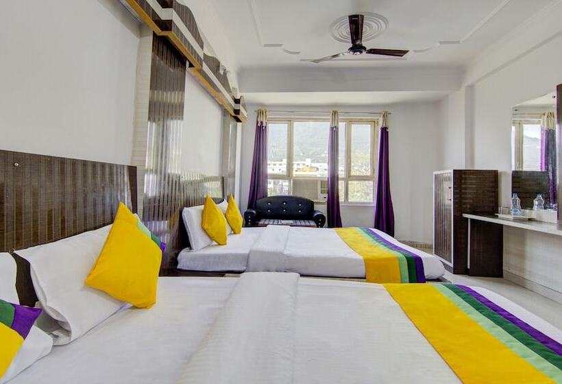 Itsy Hotels Satya Shree