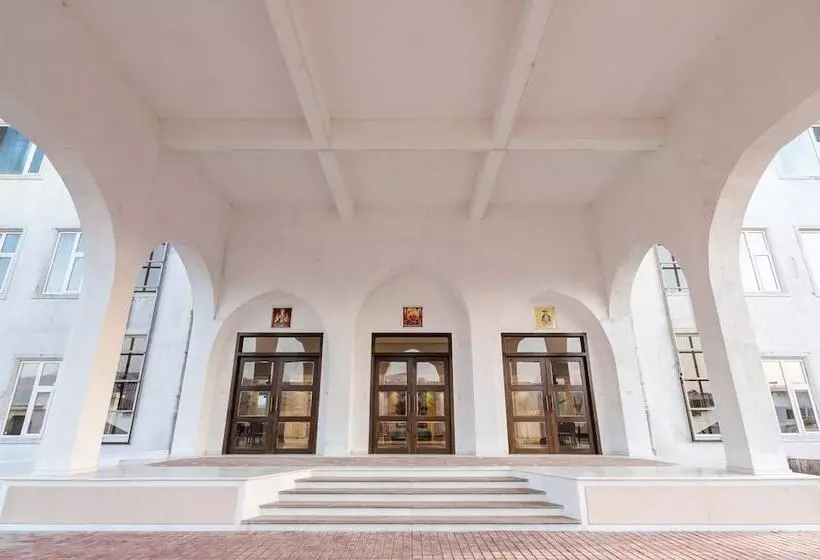 Hotelli Maharaja Agrasen Palace - Pure Vegetarian