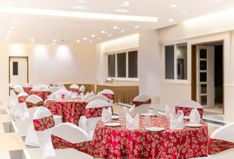 Hotelli Maharaja Agrasen Palace - Pure Vegetarian