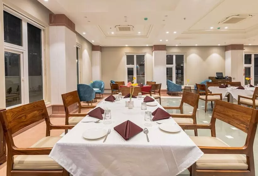 Hotelli Maharaja Agrasen Palace - Pure Vegetarian