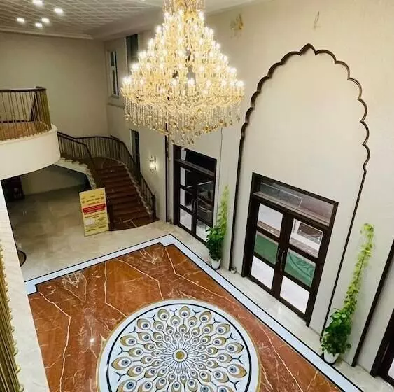 Hotelli Maharaja Agrasen Palace - Pure Vegetarian