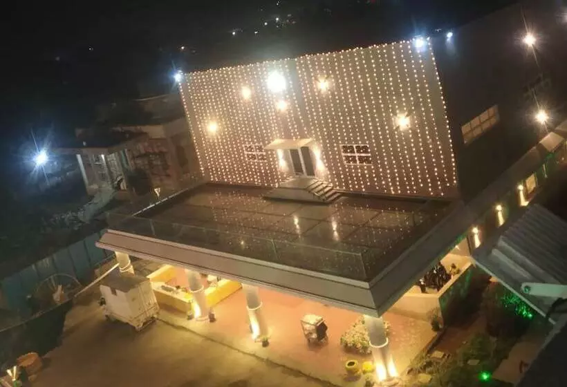 Hotelli Maharaja Agrasen Palace - Pure Vegetarian