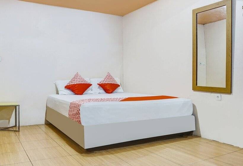 בית מלון כפרי Makassar Cottage By Oyo