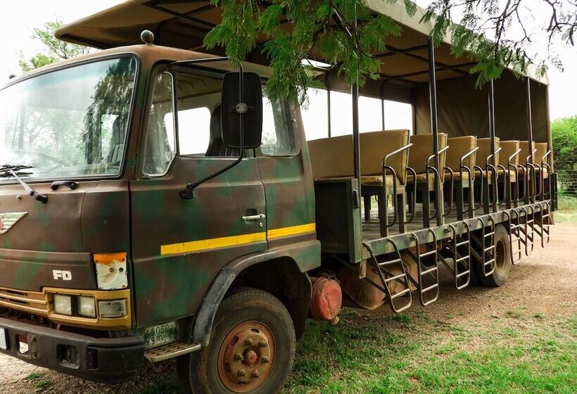 Hotel Monateng Safari Lodge