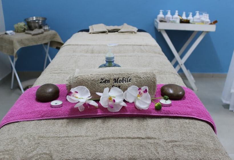 Hotel Monateng Safari Lodge