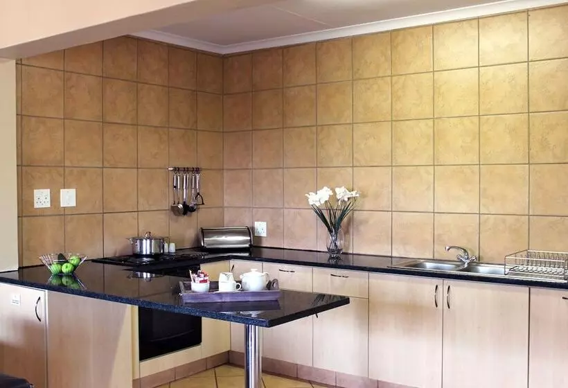 Hotelli Monateng Safari Lodge