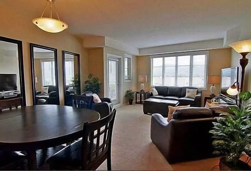 هتل Pinnacle Pointe By Kvr
