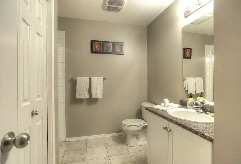 هتل Pinnacle Pointe By Kvr