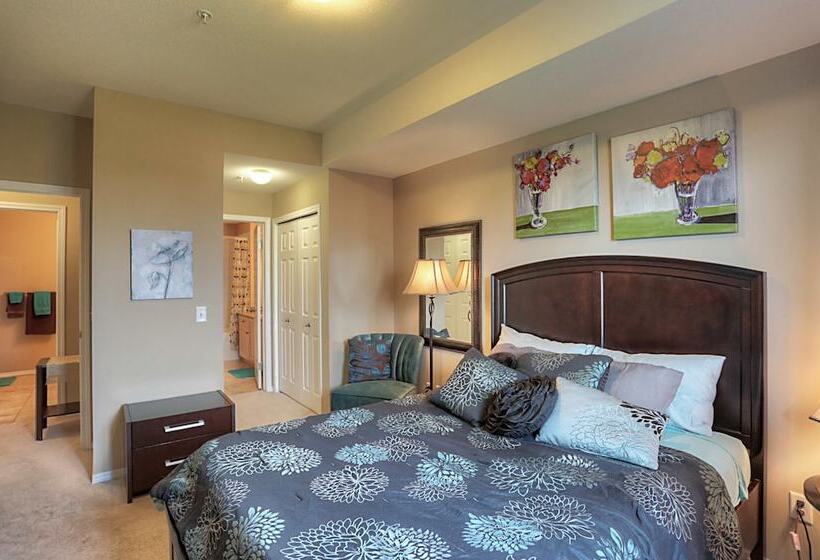 Hotel Pinnacle Pointe By Kvr