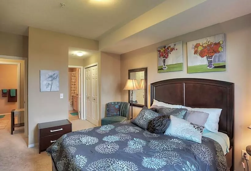 هتل Pinnacle Pointe By Kvr