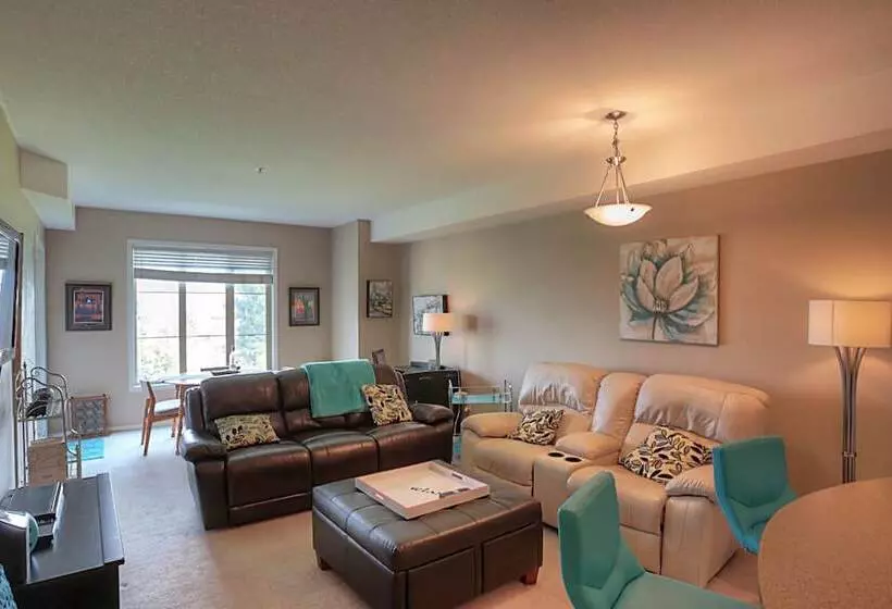 هتل Pinnacle Pointe By Kvr
