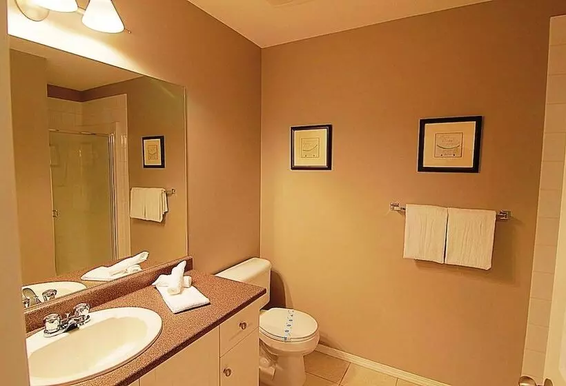هتل Pinnacle Pointe By Kvr
