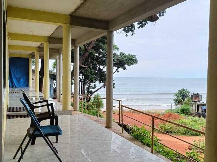 Отель Poornima Beach Stay