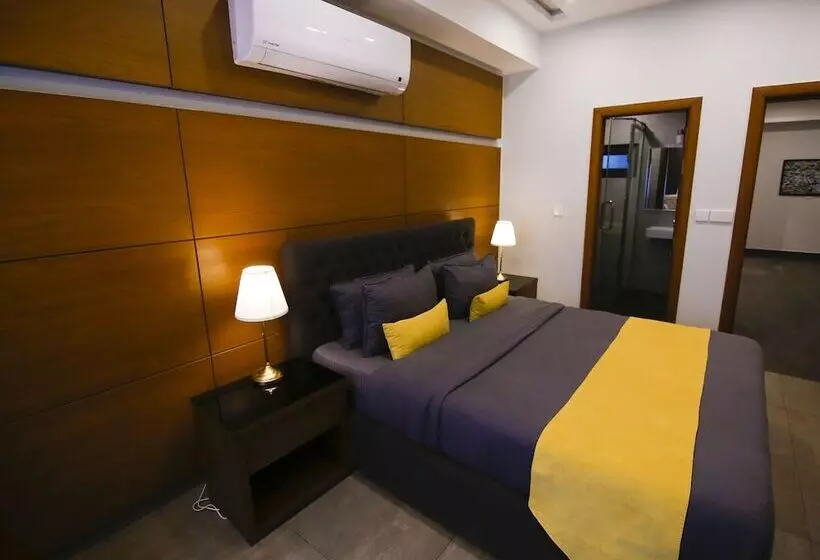 هتل Space Suites
