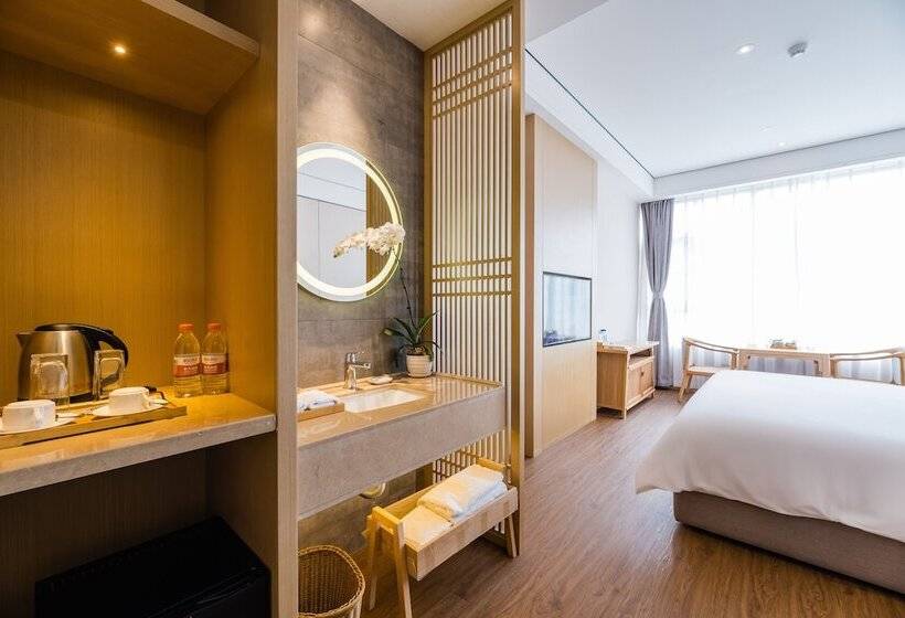 Отель The Hidden House Chengdu Taiguli Branch