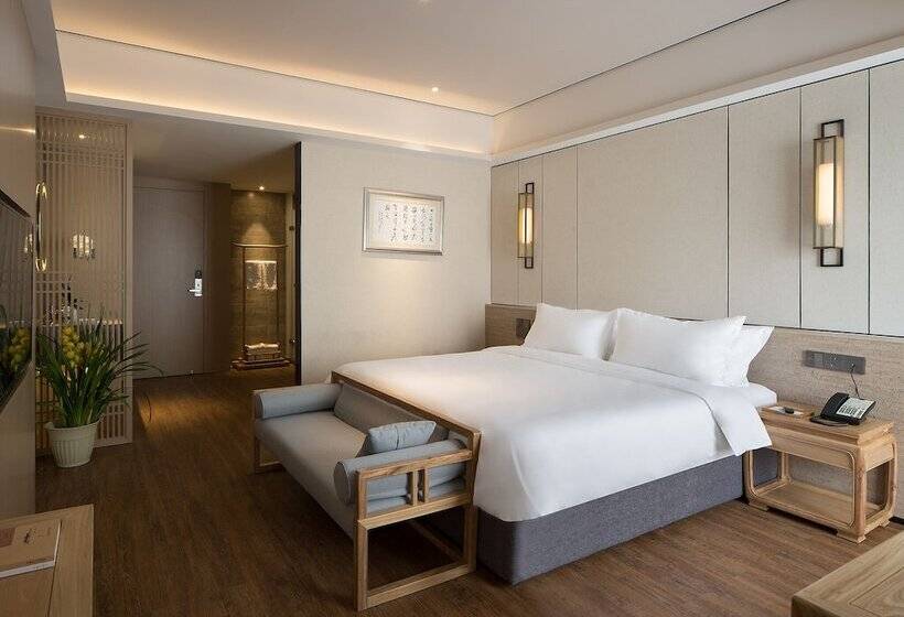 Отель The Hidden House Chengdu Taiguli Branch