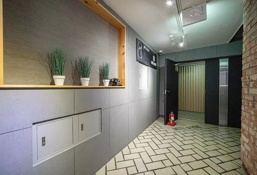 Motelli Geojedo Gohyeon Mono