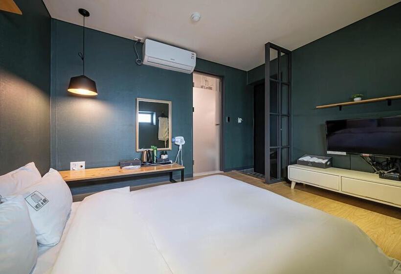 Motel Geojedo Gohyeon Mono