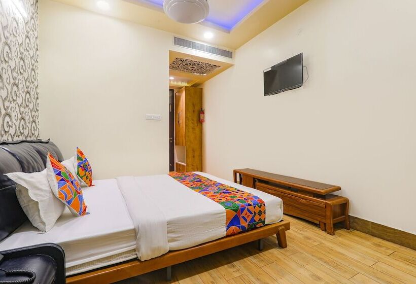 Fabhotel Shree Pushpraj