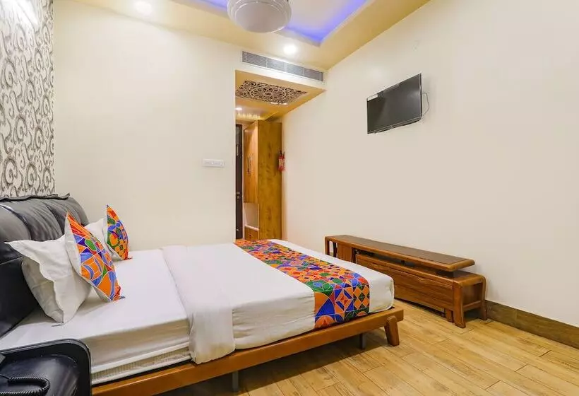 Fabhotel Shree Pushpraj