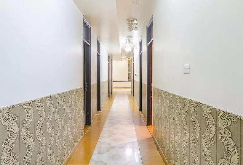 Fabhotel Shree Pushpraj