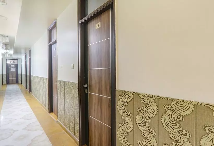 Fabhotel Shree Pushpraj