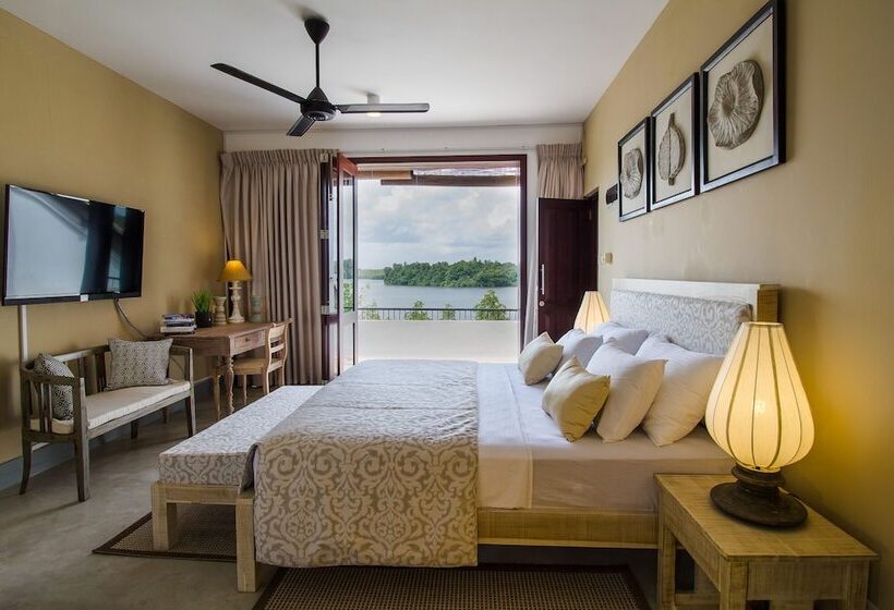 بنسيون Arahtis Lake Villa