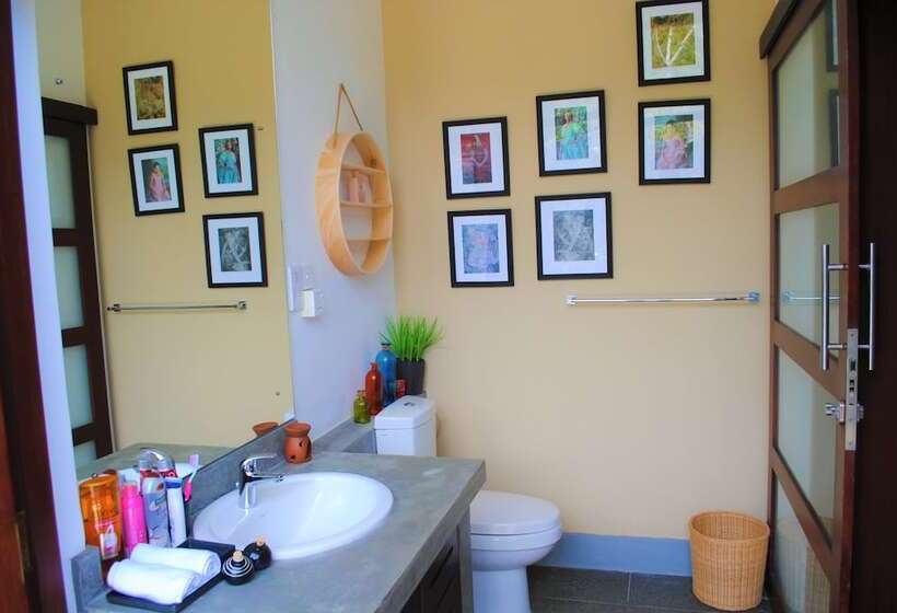 بنسيون Arahtis Lake Villa