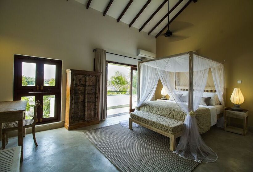 بنسيون Arahtis Lake Villa