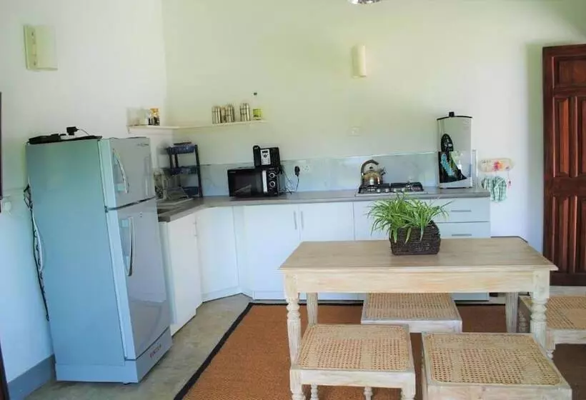 ペンション Arahtis Lake Villa