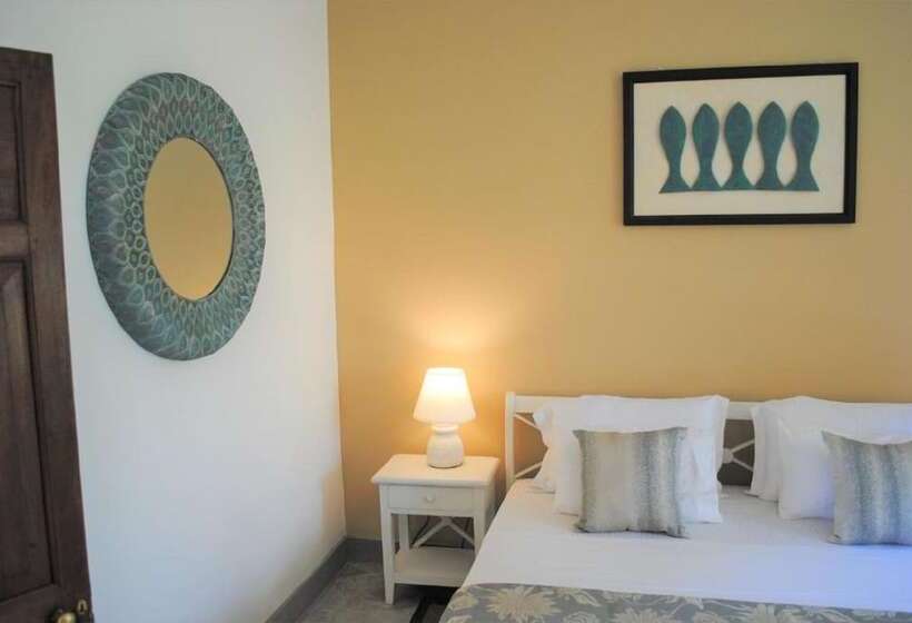 بنسيون Arahtis Lake Villa