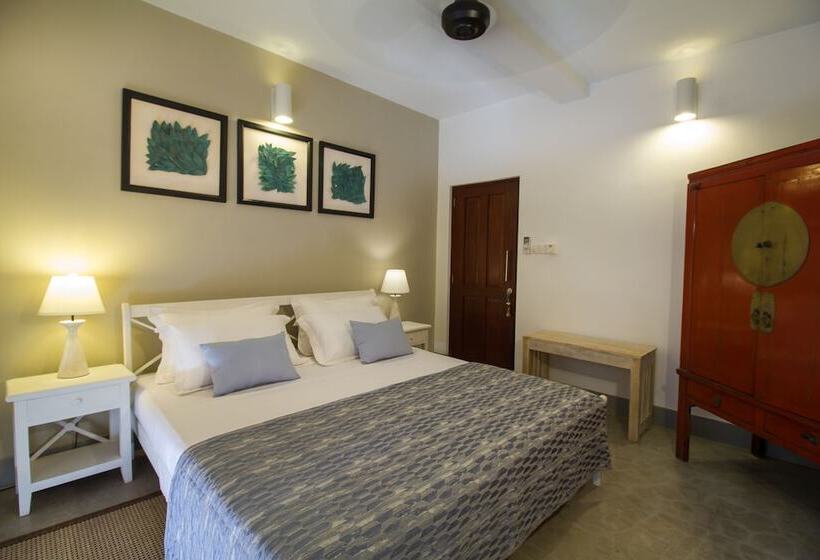 بنسيون Arahtis Lake Villa