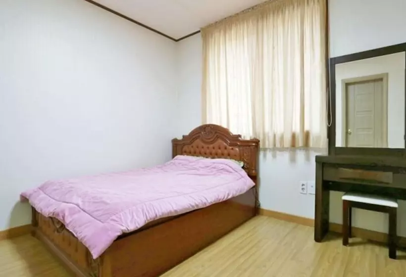 Gapyeong Top Pension