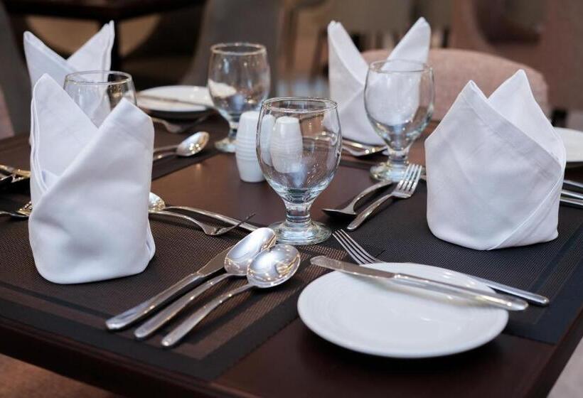 Hotel Avari Xpress Skardu