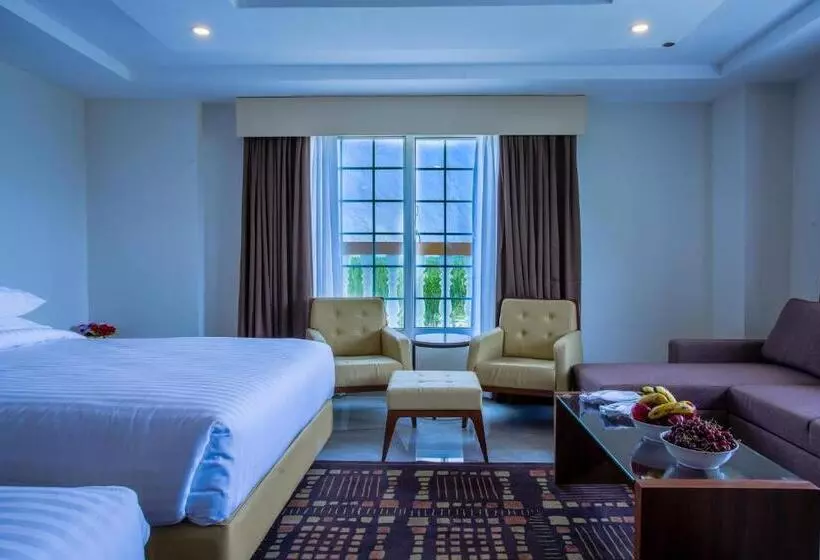 هتل Avari Xpress Skardu