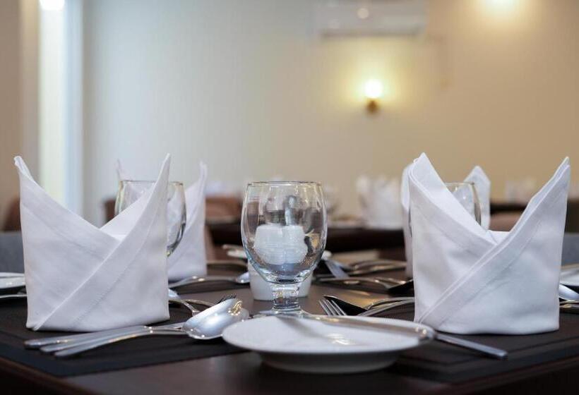 Hotel Avari Xpress Skardu