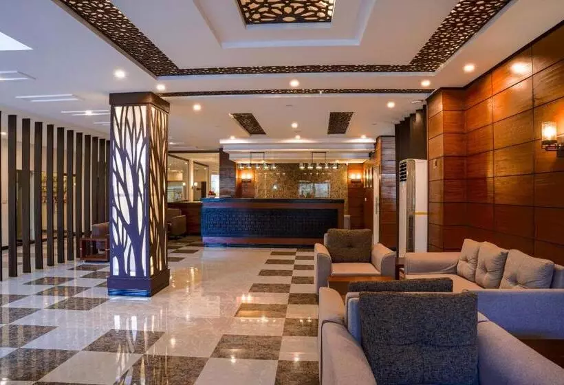 هتل Avari Xpress Skardu