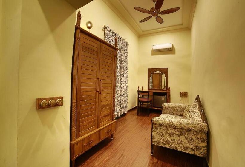 בית מלון כפרי Briars Heritage