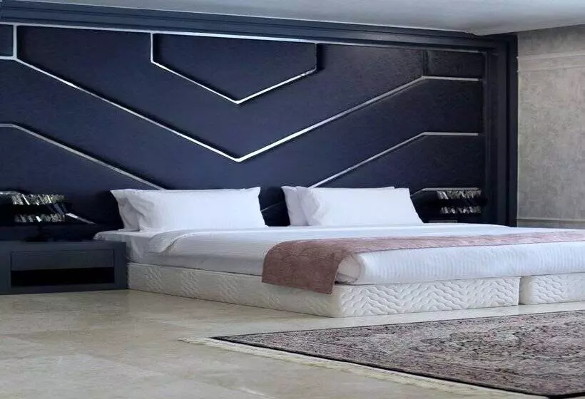 هتل Diyako Palace