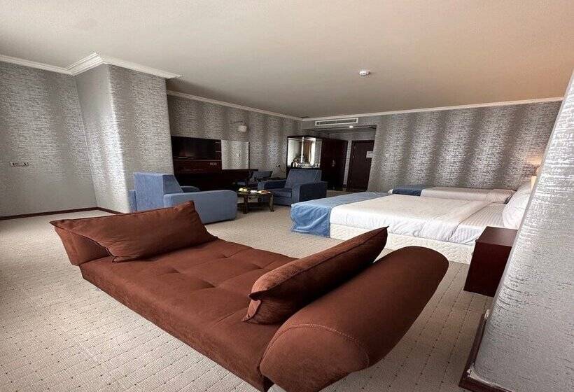 هتل Diyako Palace