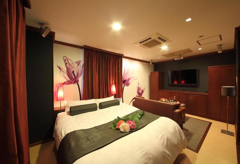 هتل Watergate Funabashi