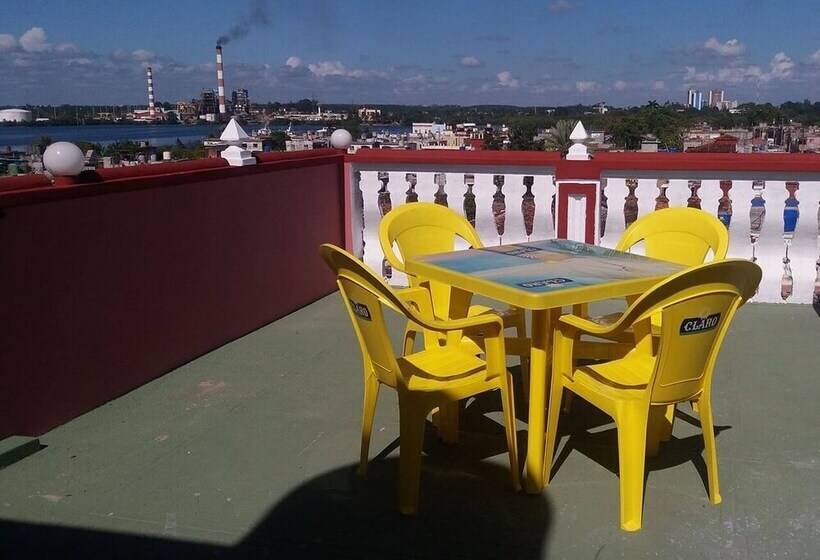 پانسیون Hostal Amelia Cienfuegos
